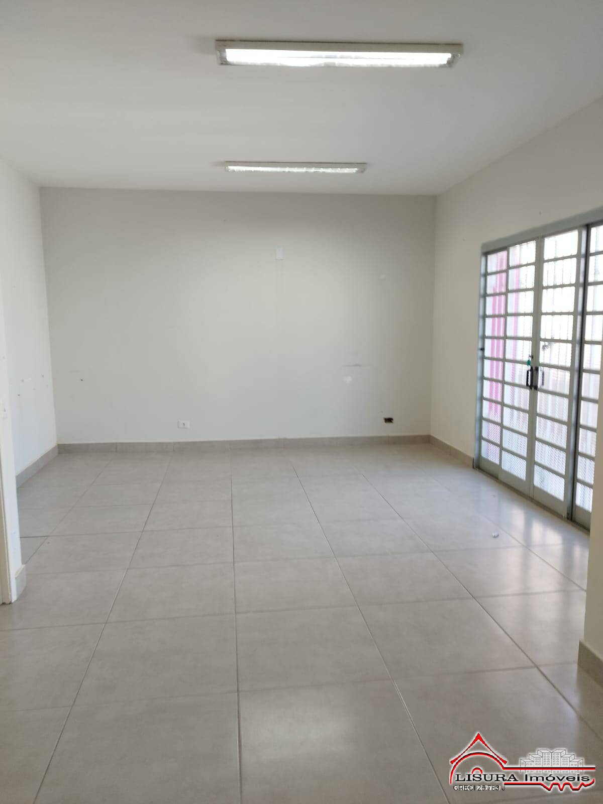 Loja-Salão para alugar com 4 quartos, 302m² - Foto 10