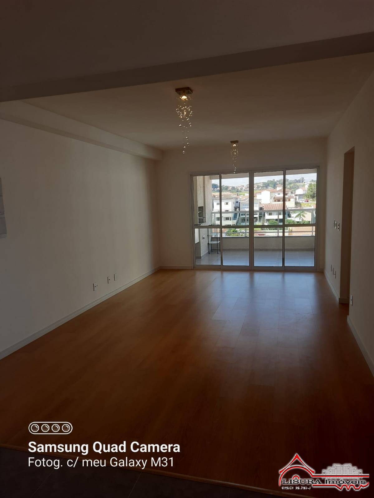 Apartamento para alugar com 3 quartos, 101m² - Foto 2