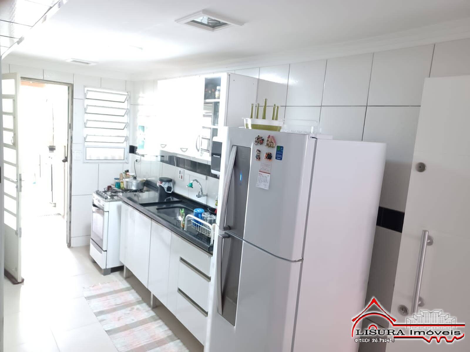 Casa à venda com 2 quartos, 155m² - Foto 17