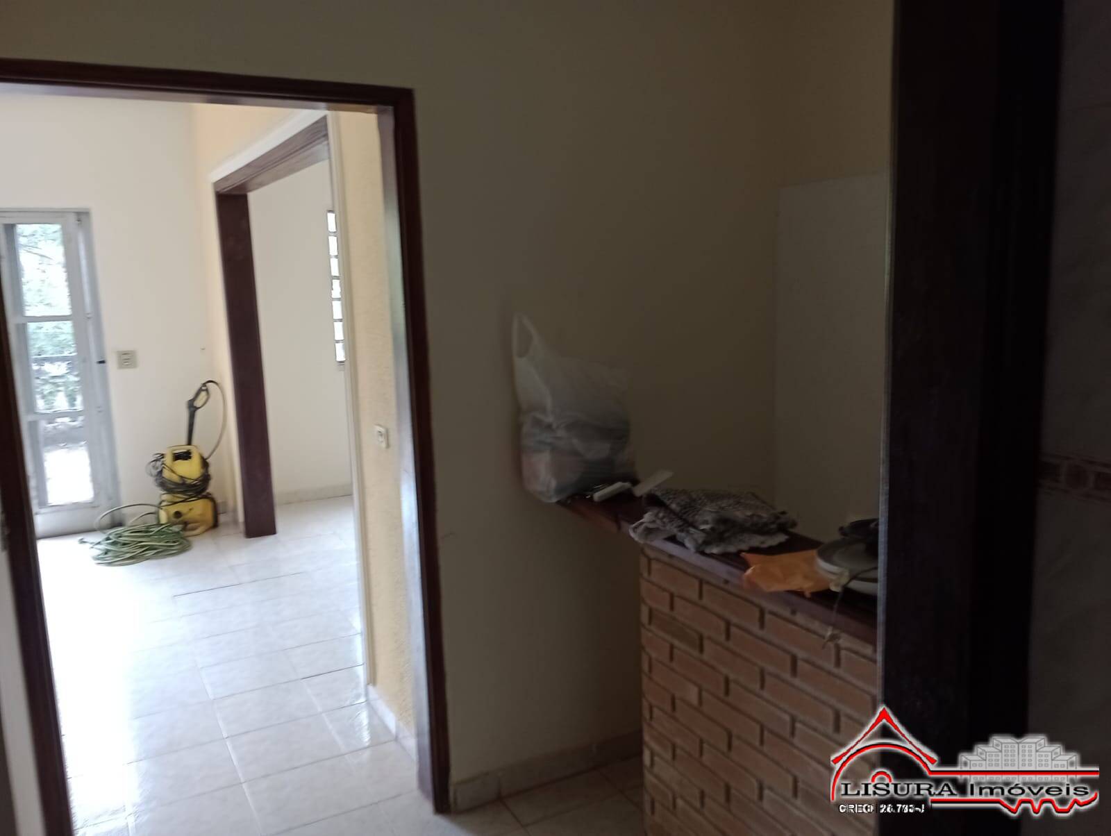 Casa à venda com 3 quartos, 236m² - Foto 9