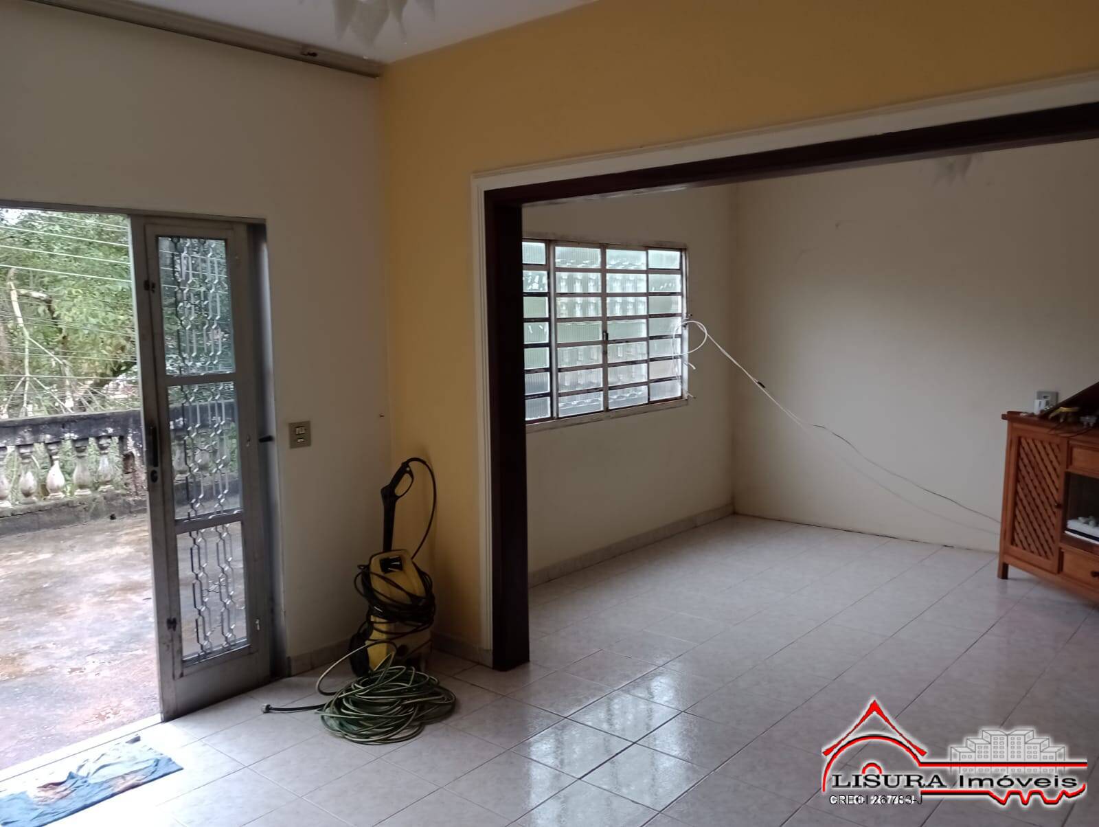 Casa à venda com 3 quartos, 236m² - Foto 3