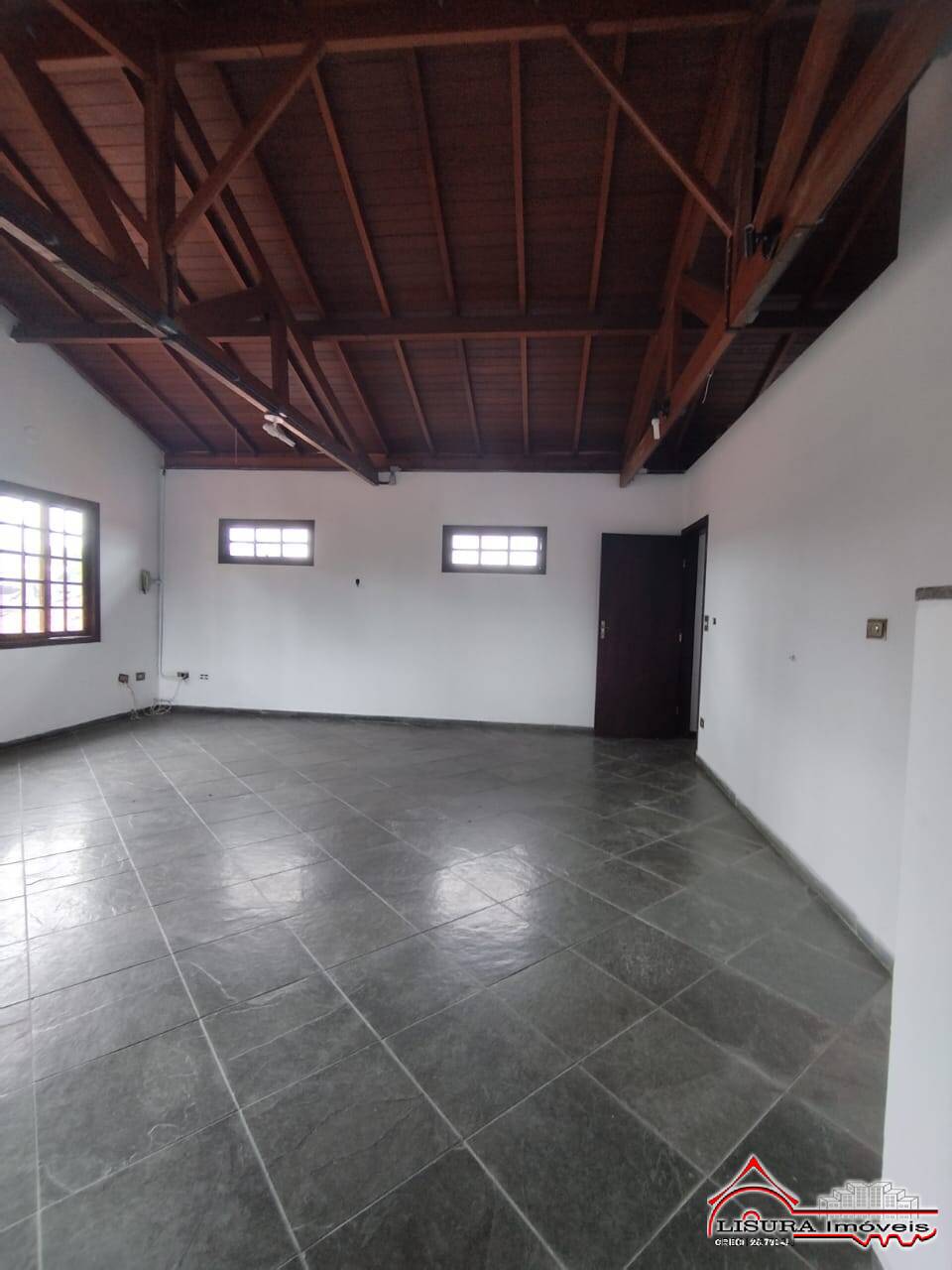 Casa à venda com 3 quartos, 250m² - Foto 26