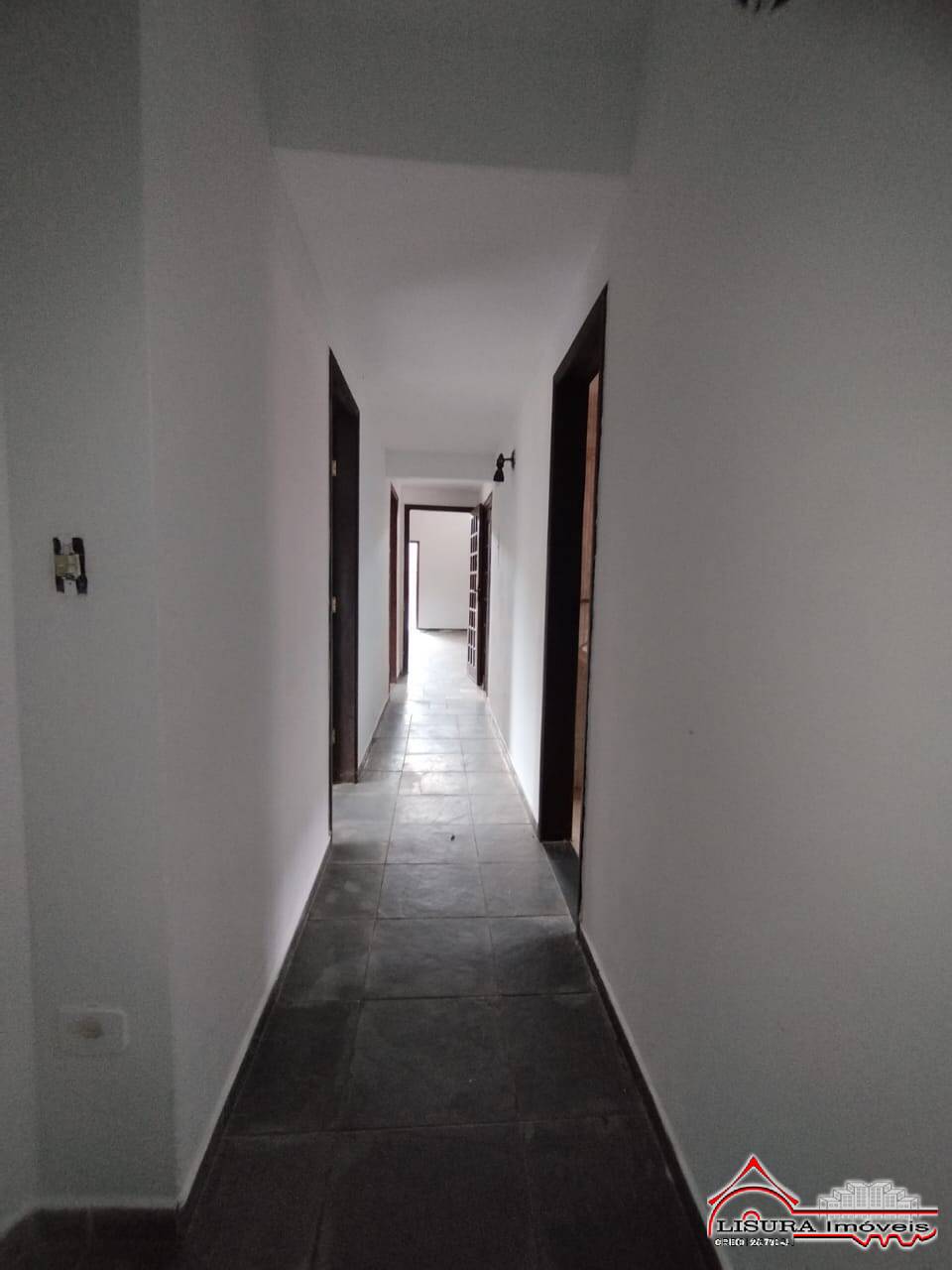 Casa à venda com 3 quartos, 250m² - Foto 17