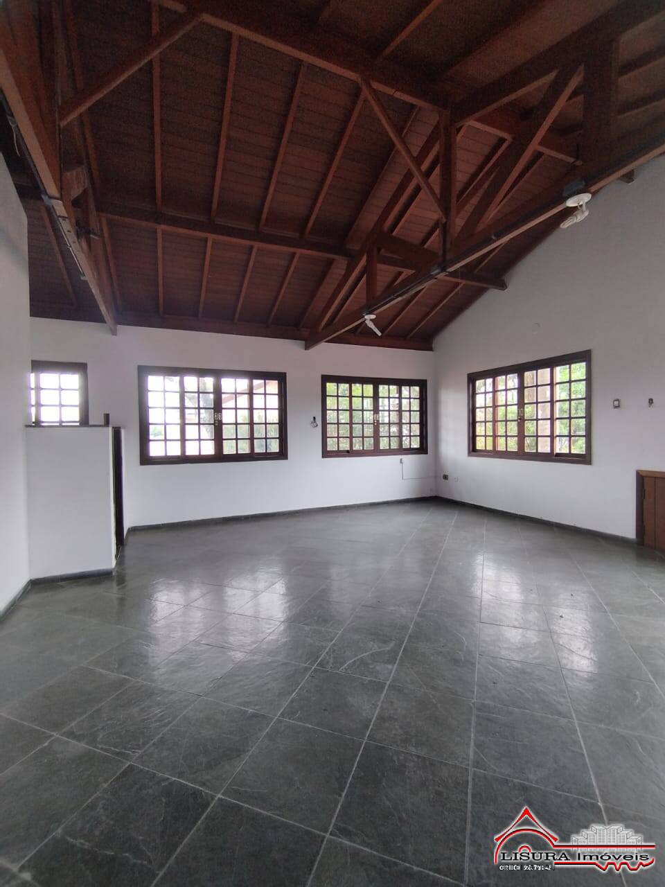 Casa à venda com 3 quartos, 250m² - Foto 30