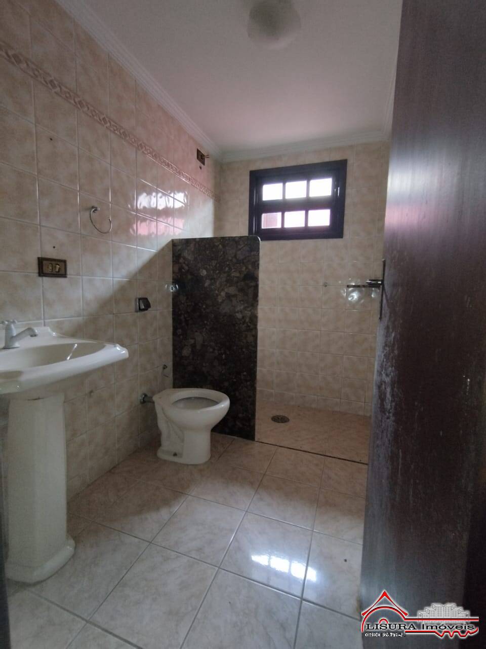 Casa à venda com 3 quartos, 250m² - Foto 34