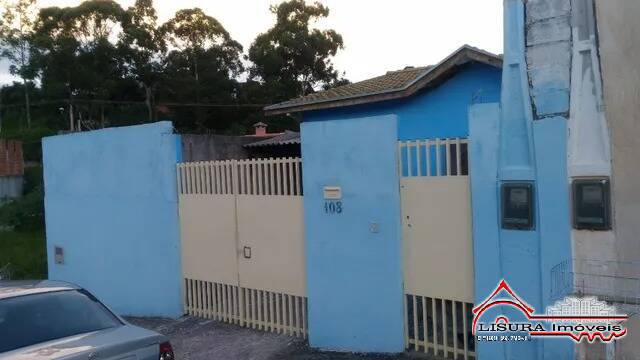 Casa à venda com 2 quartos, 60m² - Foto 2