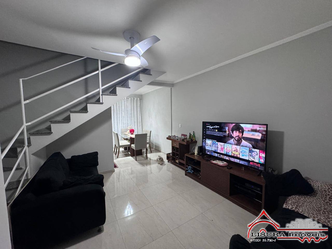 Casa de Condomínio à venda com 2 quartos, 87m² - Foto 1