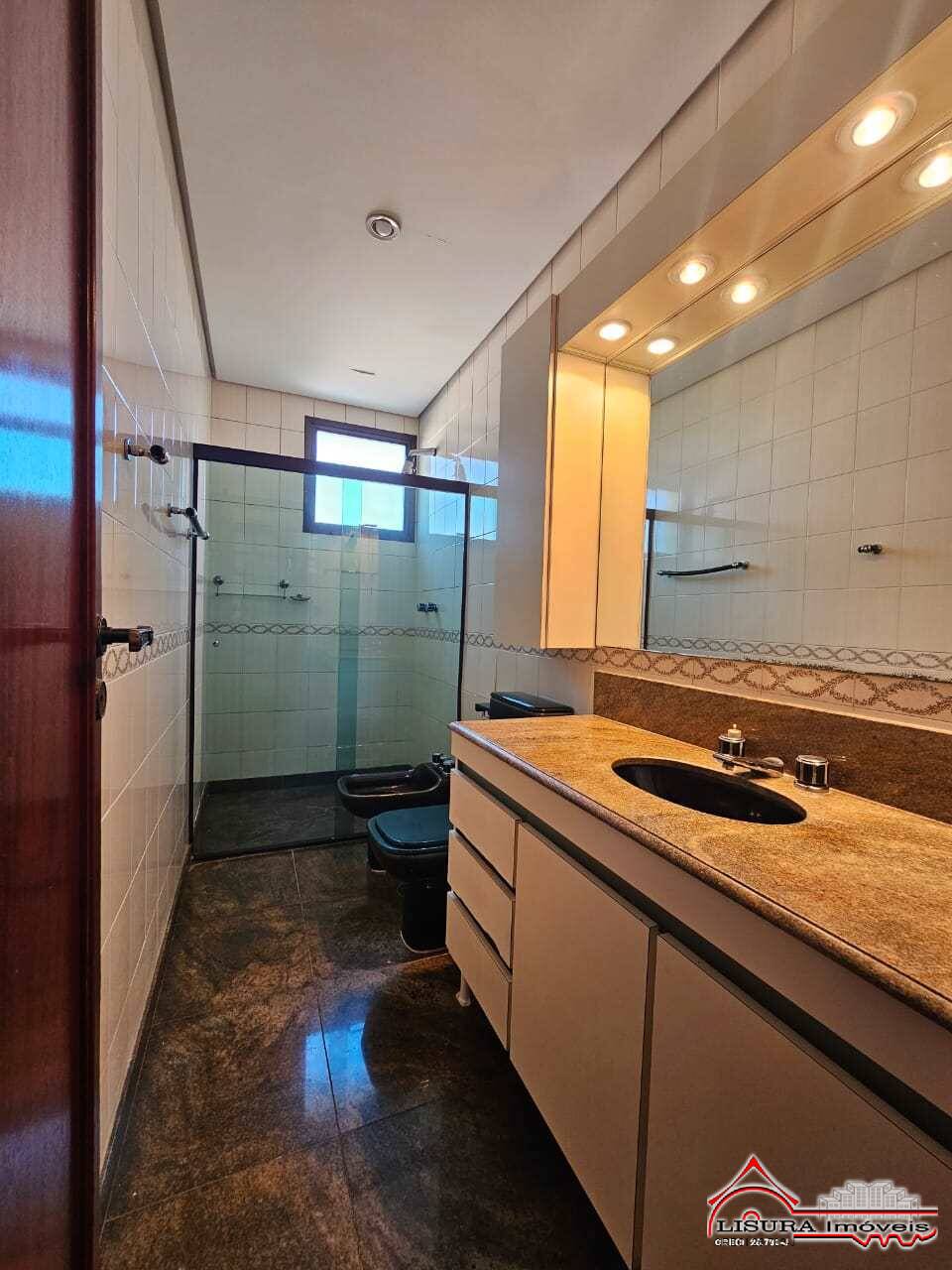 Apartamento para alugar com 4 quartos, 258m² - Foto 15