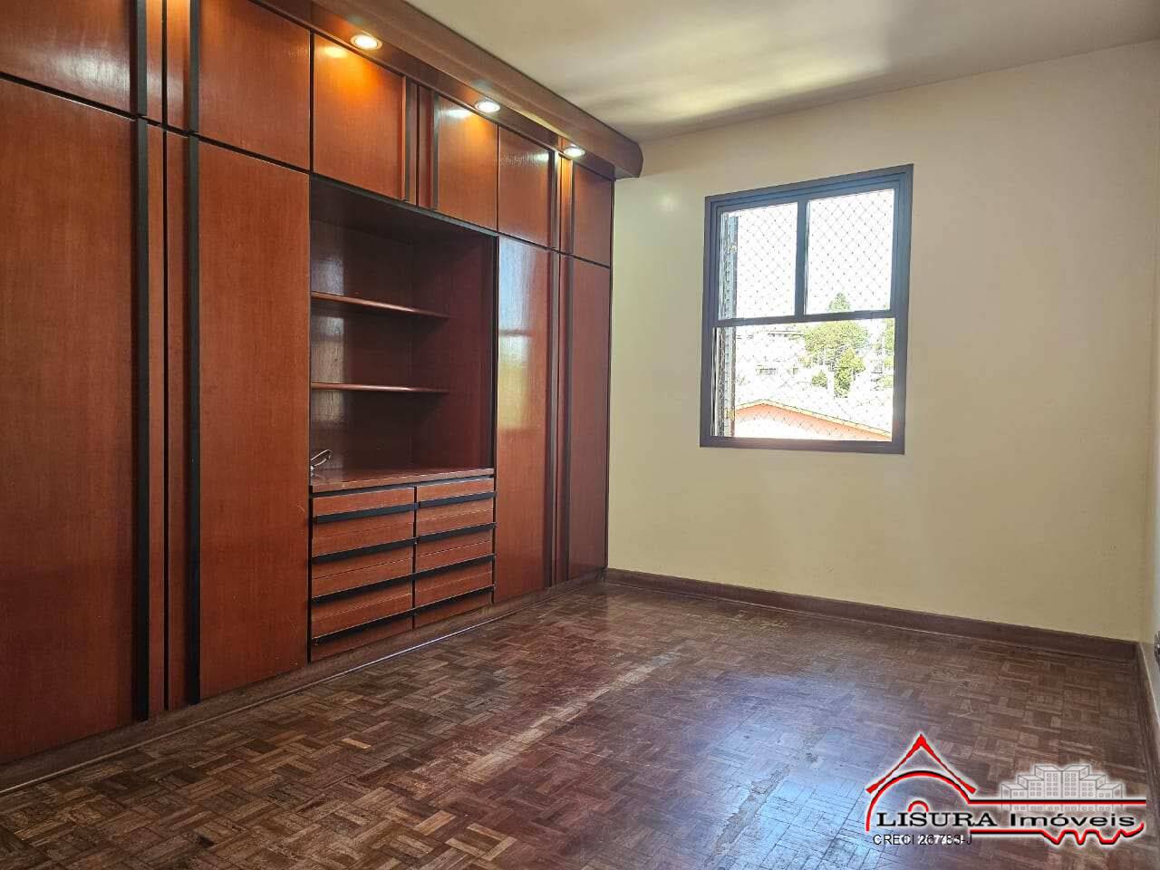 Apartamento para alugar com 4 quartos, 258m² - Foto 9