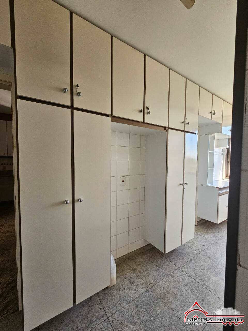 Apartamento para alugar com 4 quartos, 258m² - Foto 16