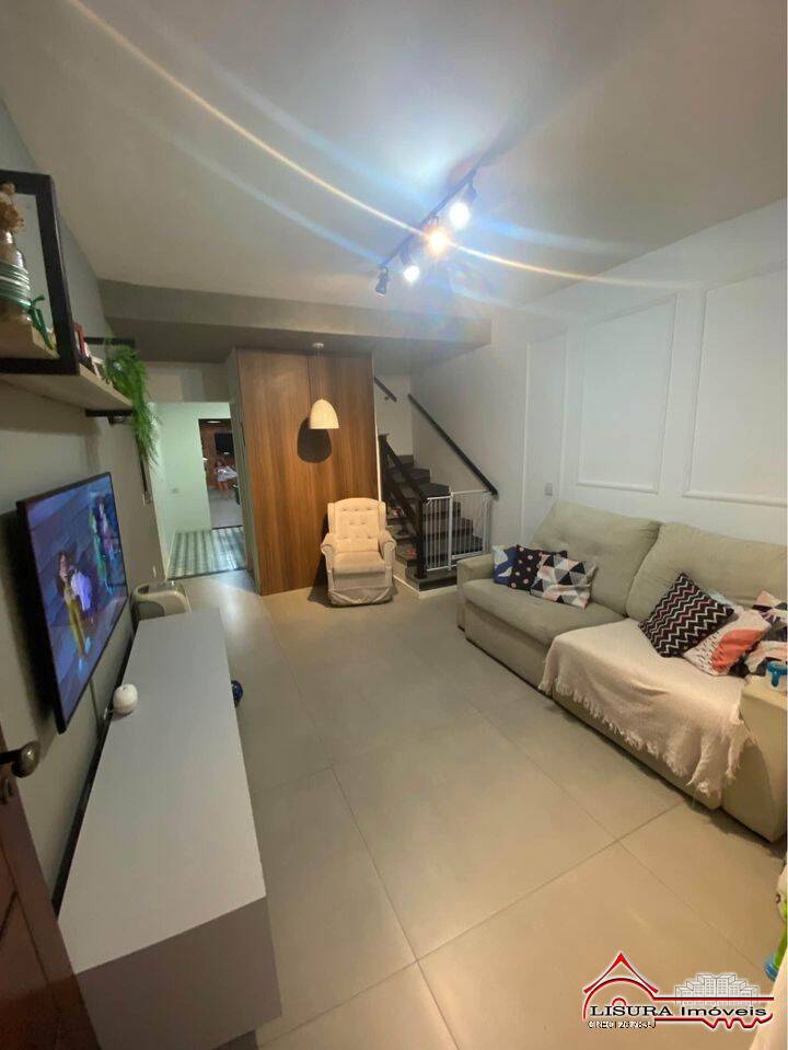 Casa de Condomínio à venda com 2 quartos, 75m² - Foto 1