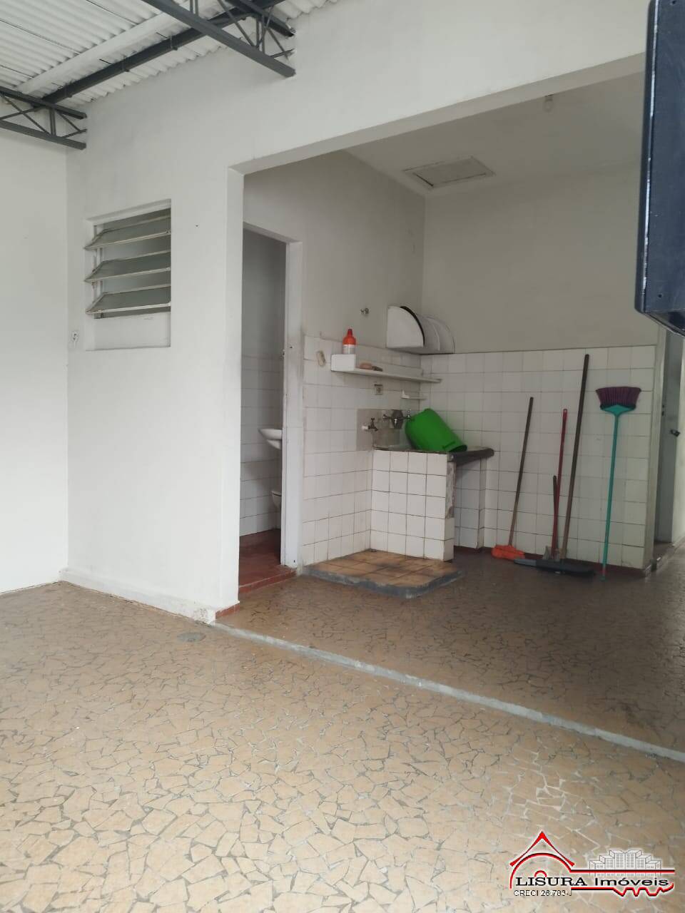 Casa para alugar com 3 quartos, 224m² - Foto 29