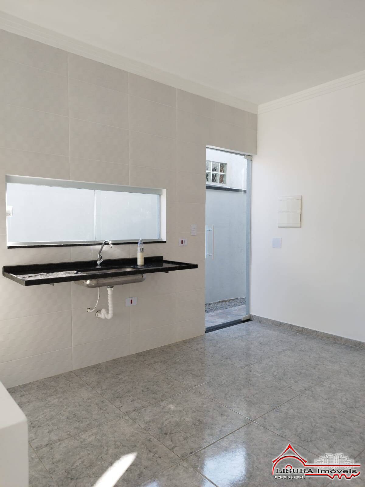 Casa à venda com 2 quartos, 94m² - Foto 9