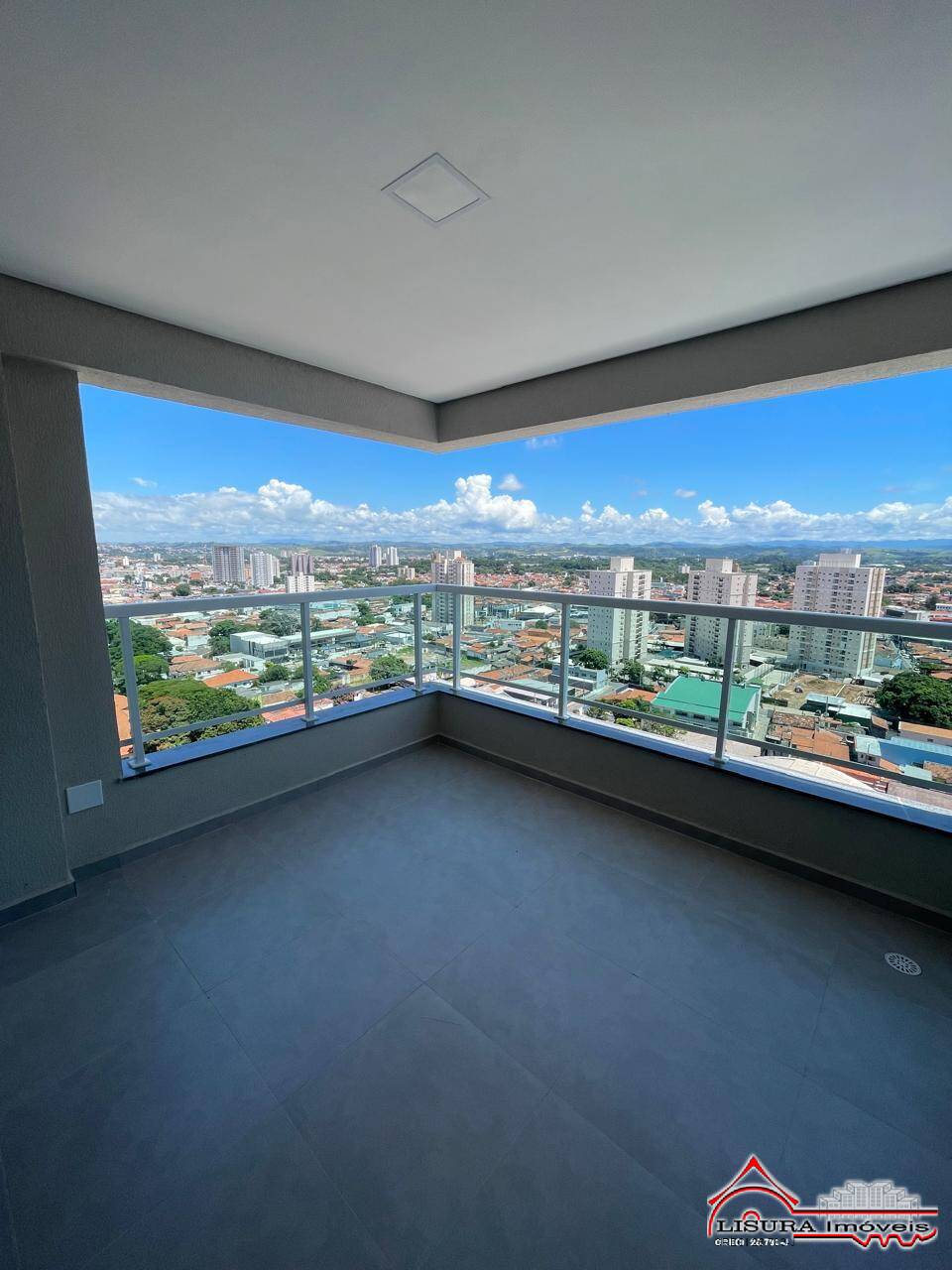 Apartamento à venda com 3 quartos, 109m² - Foto 3