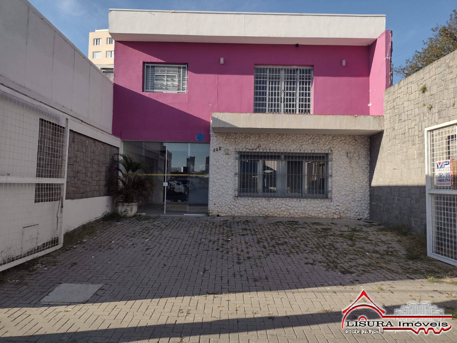 Loja-Salão para alugar com 4 quartos, 302m² - Foto 3