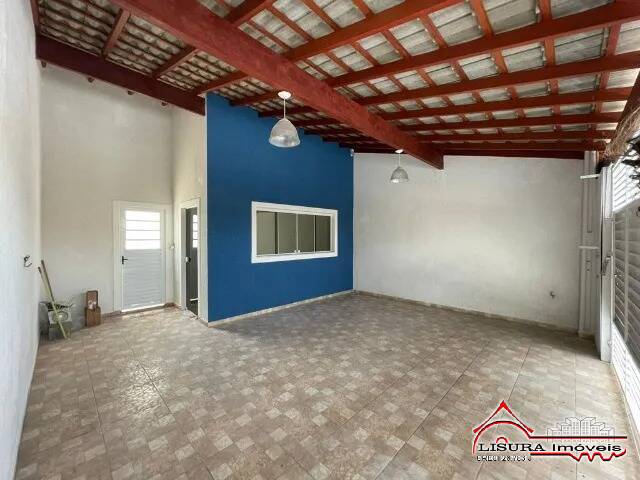 Casa à venda com 3 quartos, 160m² - Foto 2