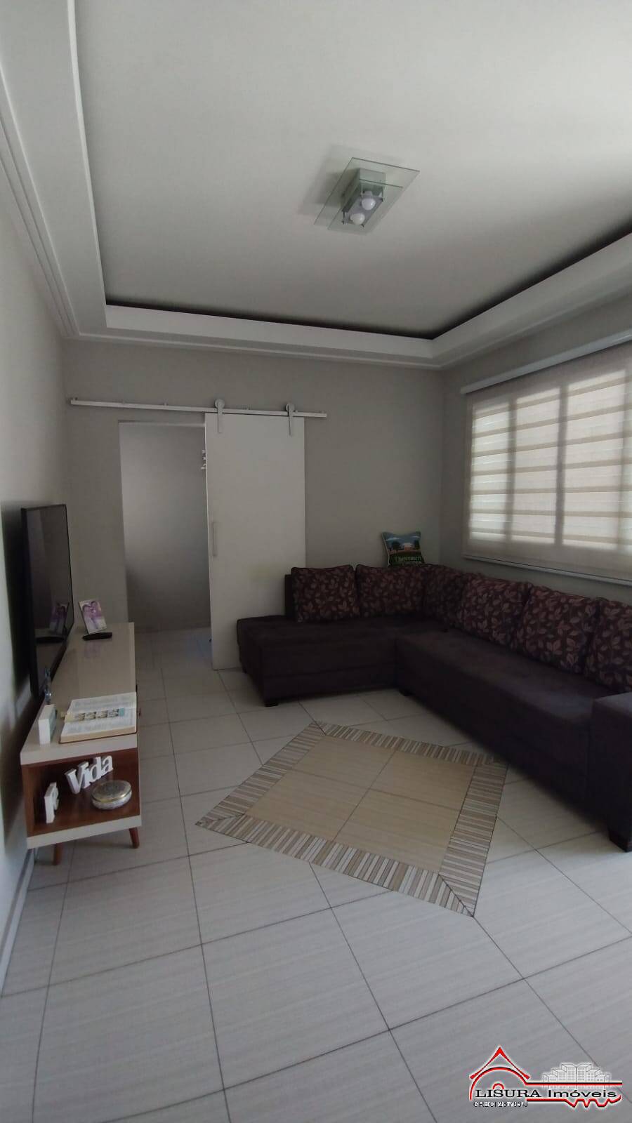 Casa de Condomínio à venda com 3 quartos, 180m² - Foto 2