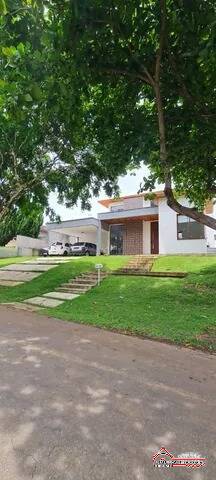 Casa de Condomínio à venda com 4 quartos, 289m² - Foto 2