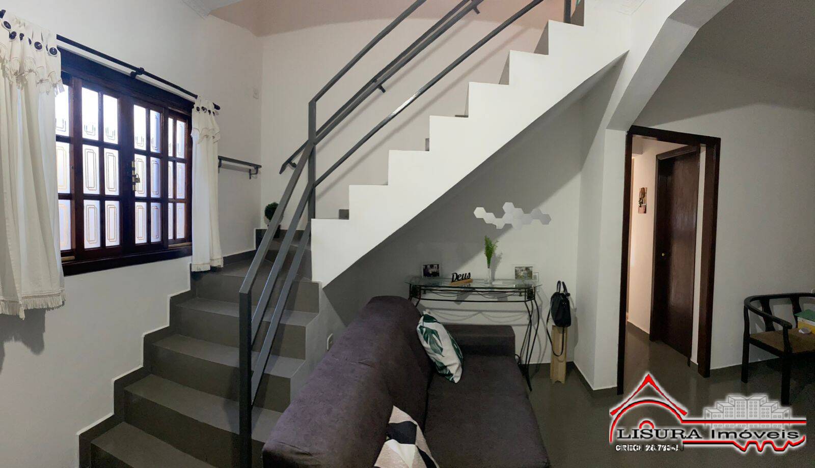 Casa à venda com 3 quartos, 360m² - Foto 4