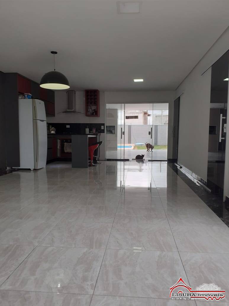 Casa de Condomínio à venda com 4 quartos, 247m² - Foto 2