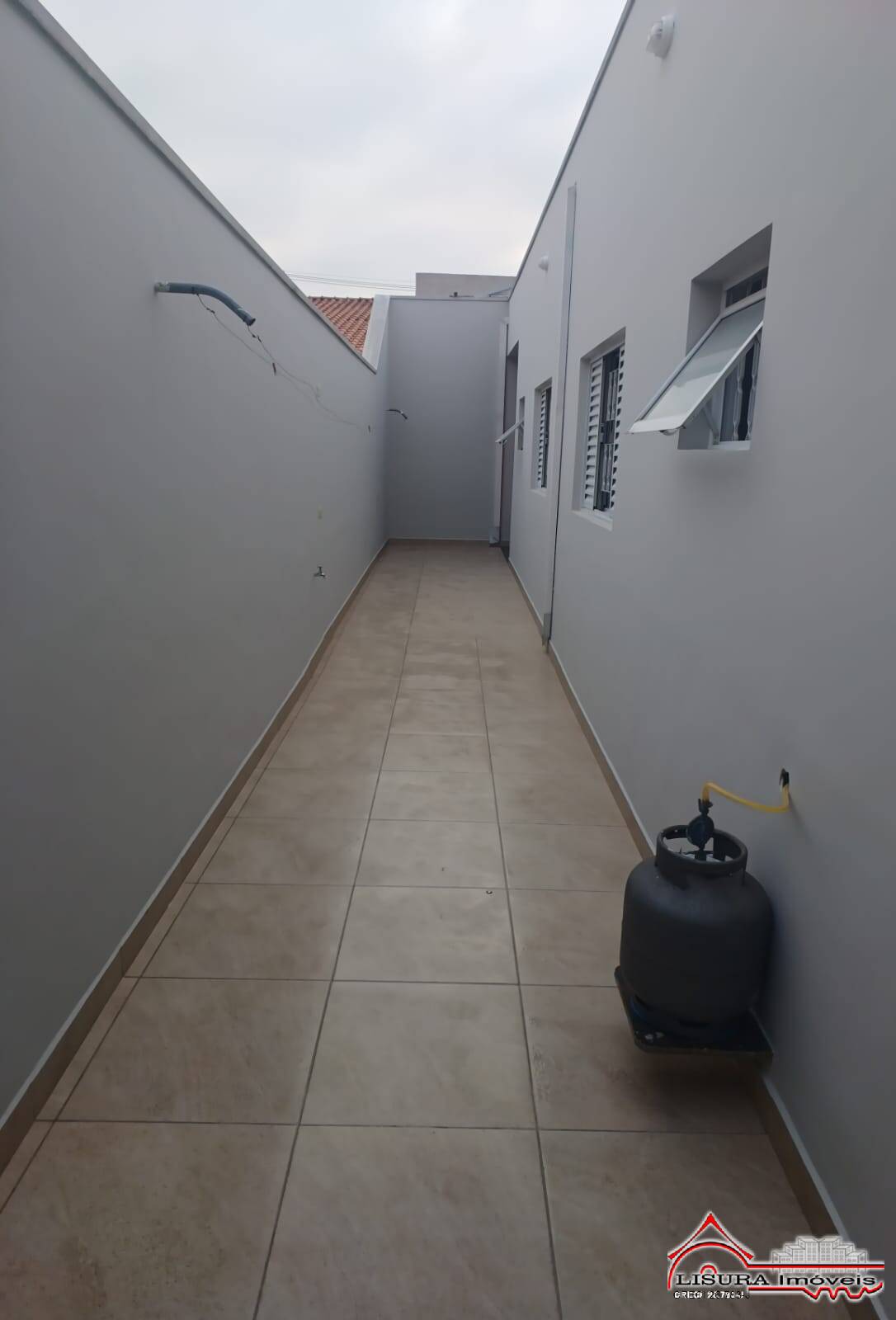 Casa à venda com 2 quartos, 140m² - Foto 25