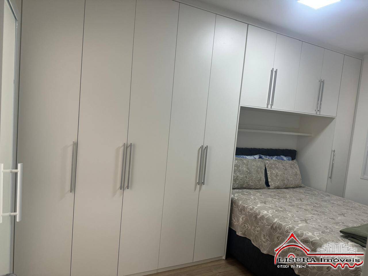 Apartamento à venda com 2 quartos, 65m² - Foto 4