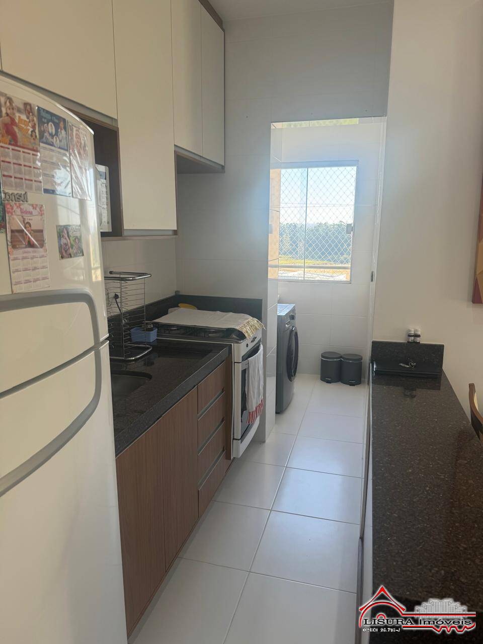 Apartamento à venda com 2 quartos, 65m² - Foto 3