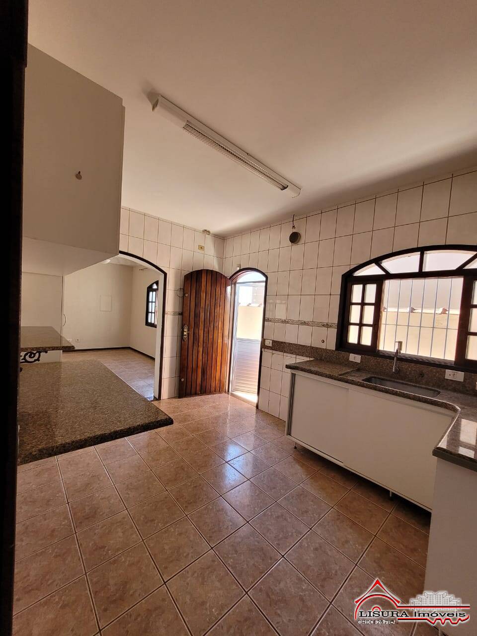 Casa à venda com 3 quartos, 180m² - Foto 9