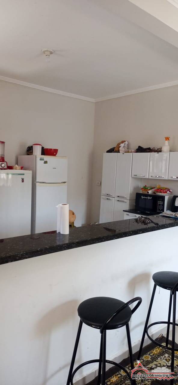 Casa à venda com 3 quartos, 100m² - Foto 4