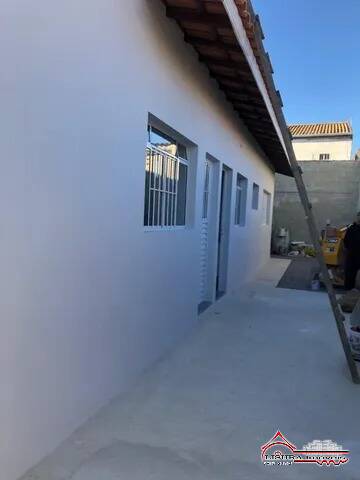 Casa à venda com 2 quartos, 60m² - Foto 7