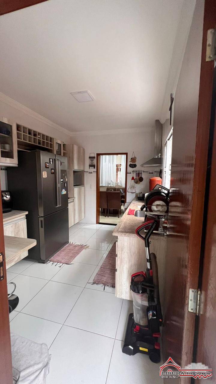 Casa à venda com 4 quartos, 146m² - Foto 12