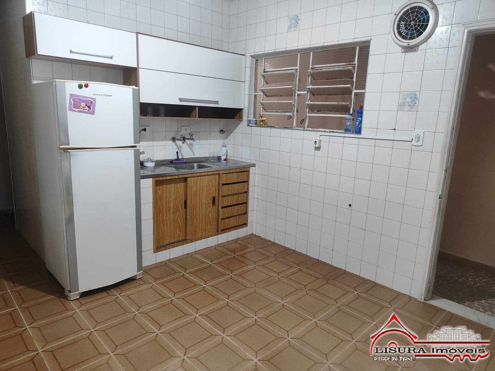 Casa à venda com 3 quartos, 103m² - Foto 8