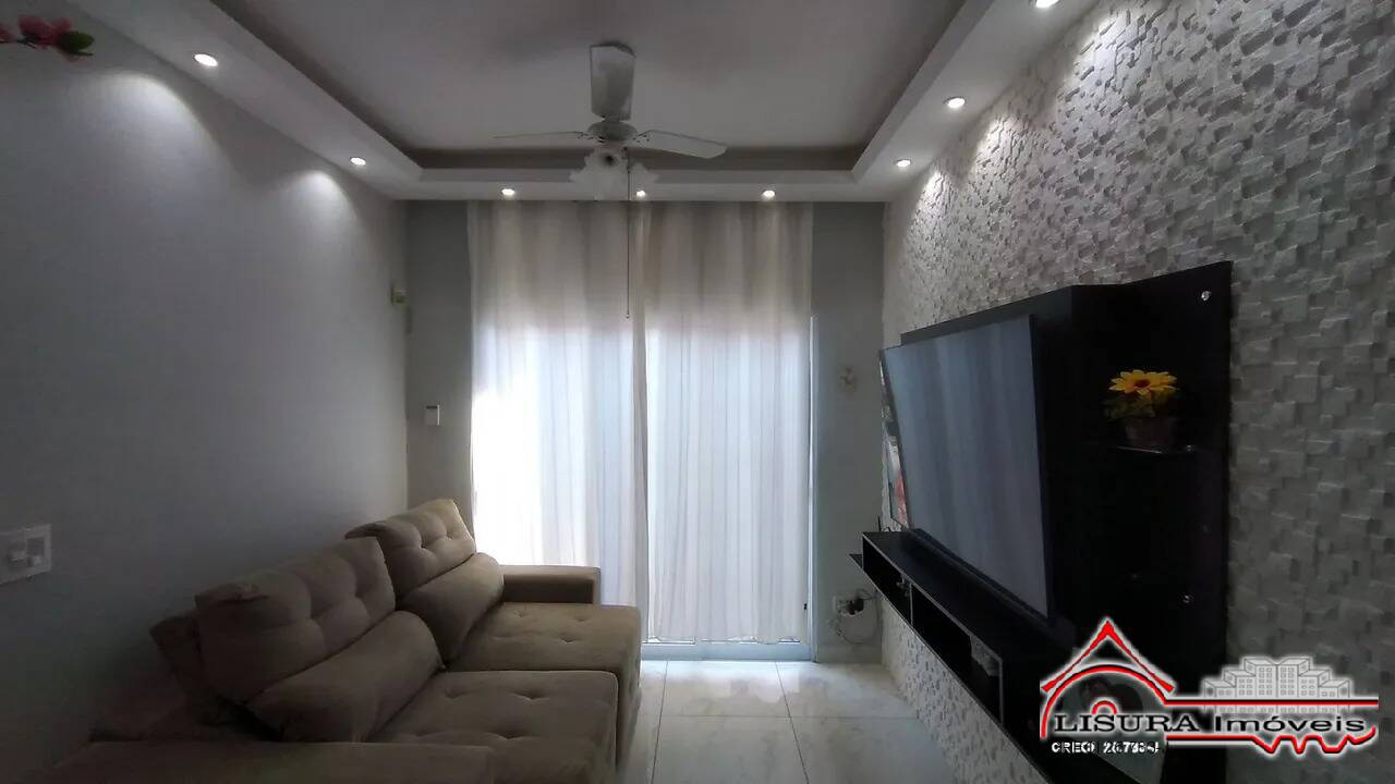 Casa à venda com 2 quartos, 60m² - Foto 1