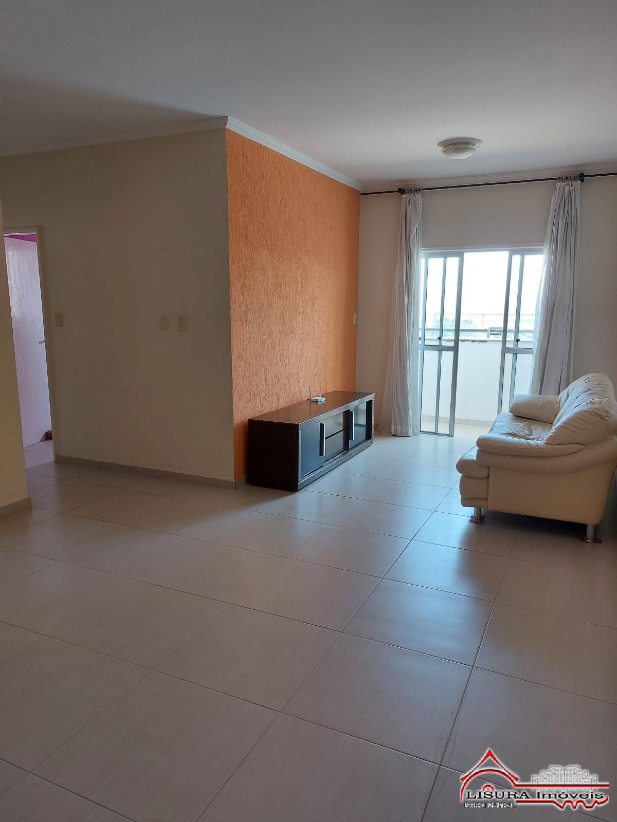 Apartamento à venda com 3 quartos, 87m² - Foto 1