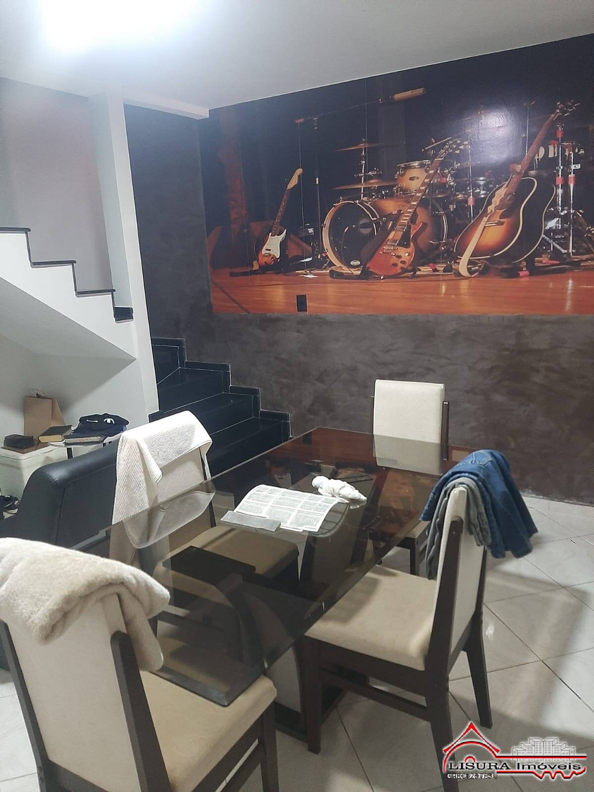 Casa de Condomínio para alugar com 2 quartos, 110m² - Foto 1