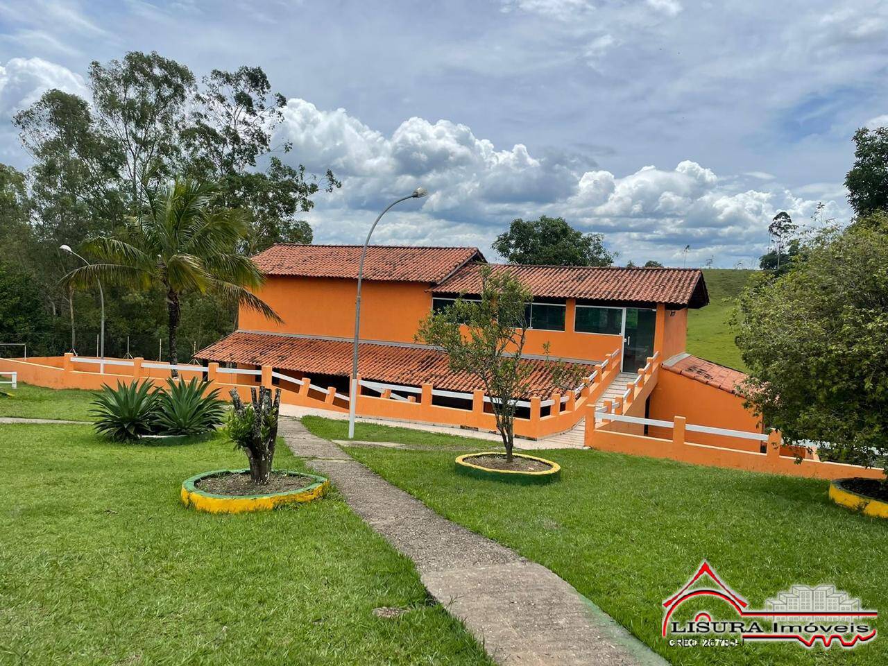 Fazenda à venda com 8 quartos, 21000m² - Foto 4