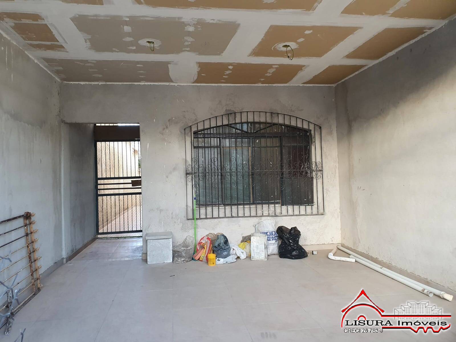 Casa à venda com 4 quartos, 170m² - Foto 2