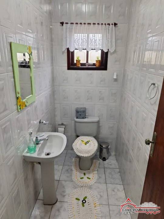 Casa à venda com 3 quartos, 214m² - Foto 18