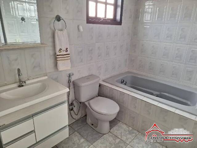 Casa à venda com 3 quartos, 214m² - Foto 17