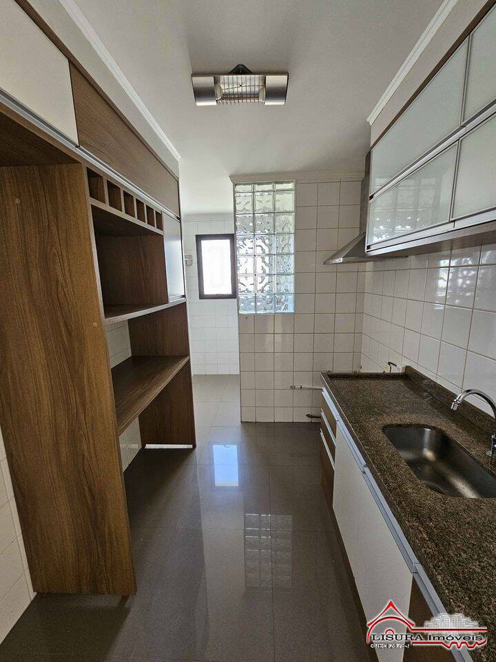 Apartamento à venda com 3 quartos, 76m² - Foto 3