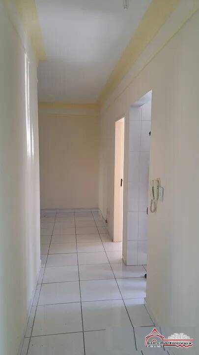 Apartamento à venda com 2 quartos, 68m² - Foto 4