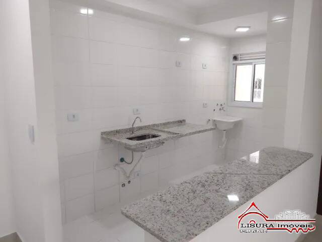 Apartamento à venda com 3 quartos, 70m² - Foto 2