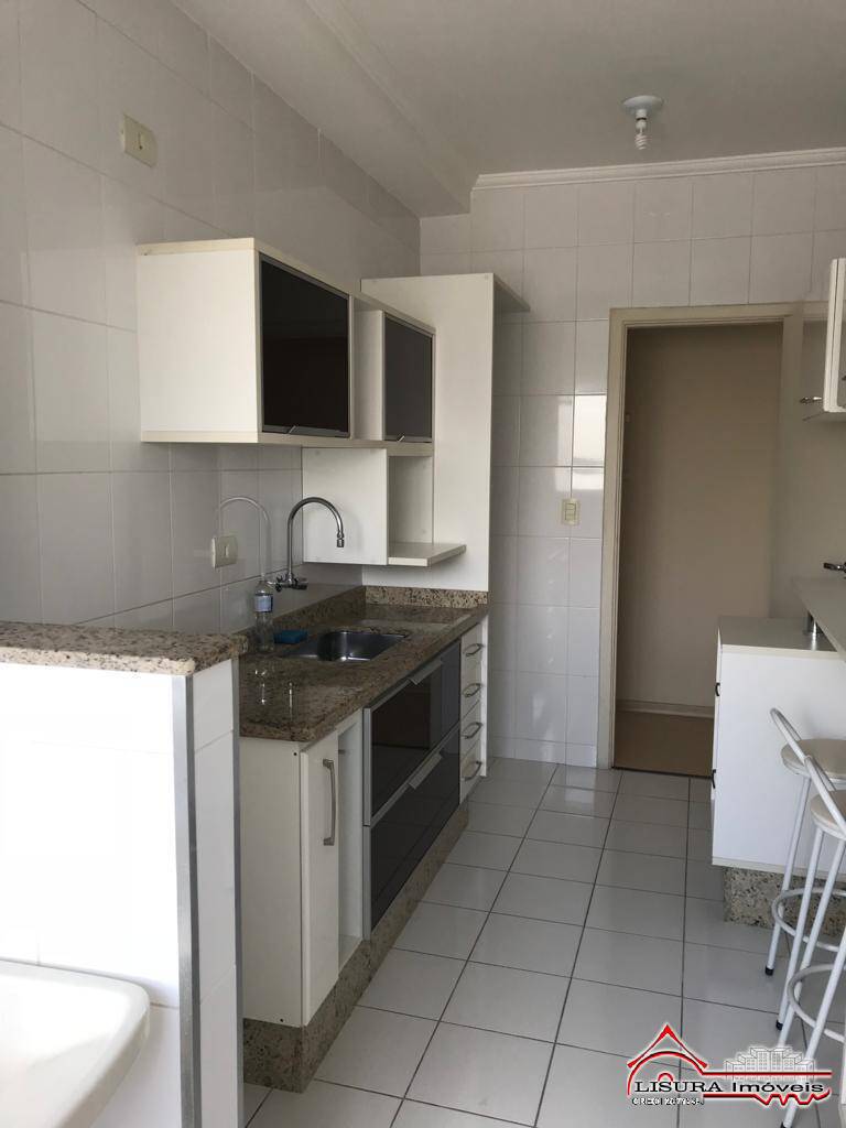 Apartamento à venda com 3 quartos, 87m² - Foto 12