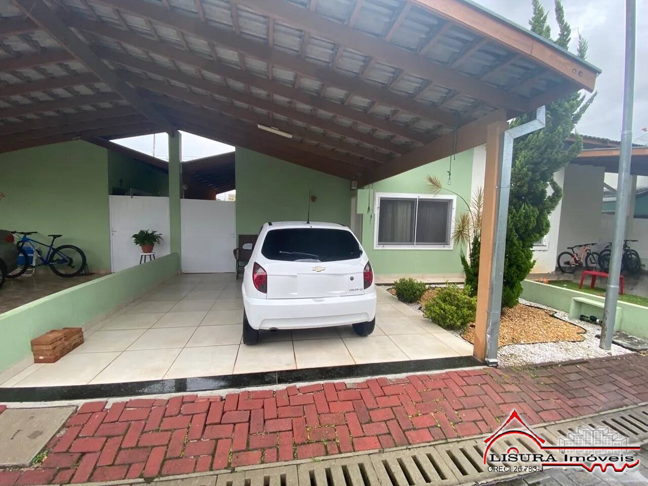 Casa de Condomínio à venda com 3 quartos, 83m² - Foto 1