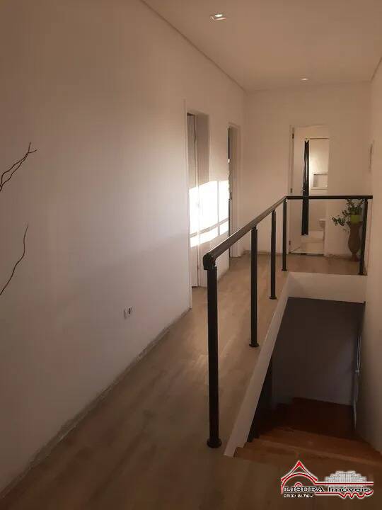 Casa de Condomínio à venda com 3 quartos, 226m² - Foto 3