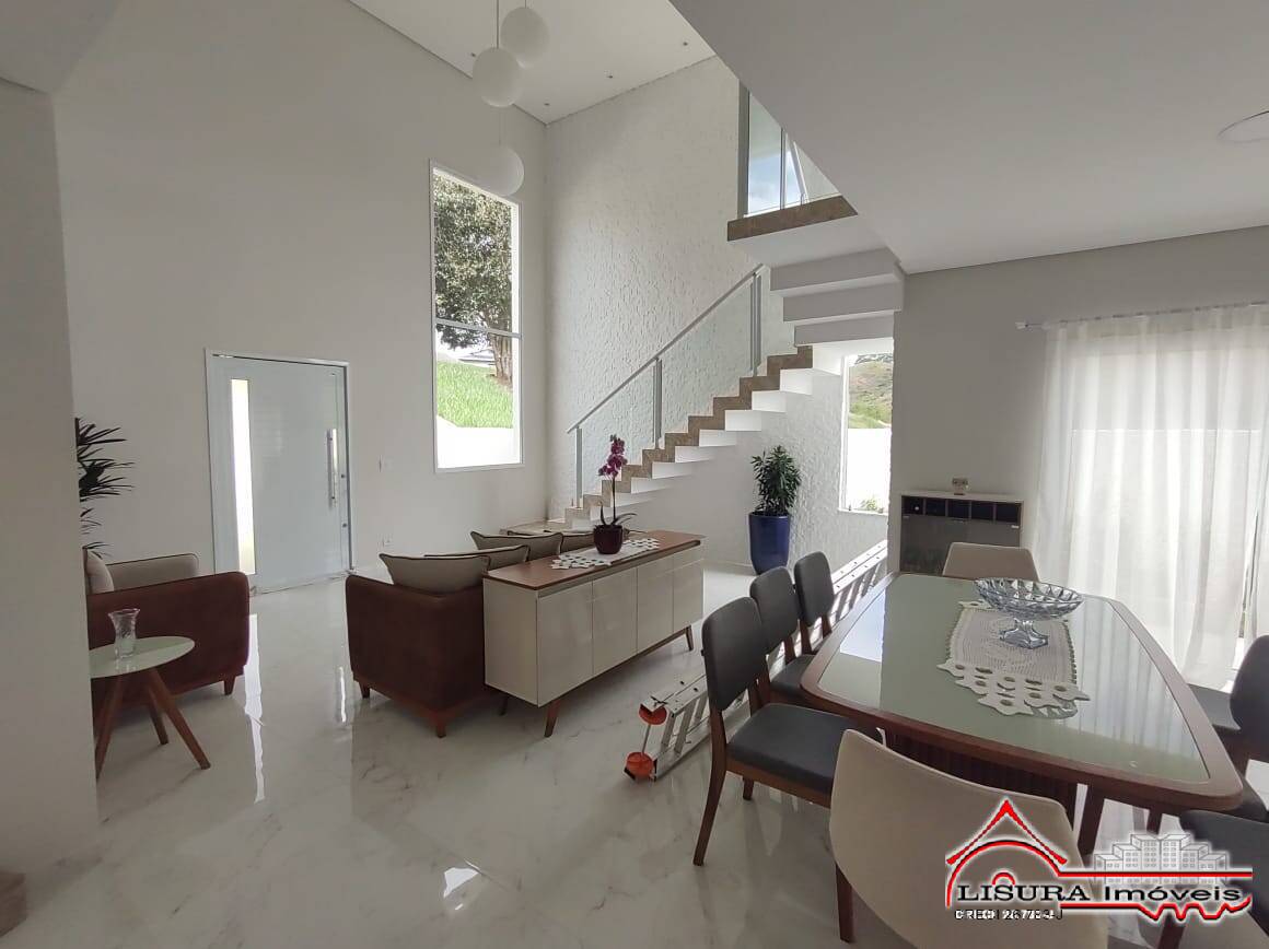 Casa à venda com 4 quartos, 300m² - Foto 6