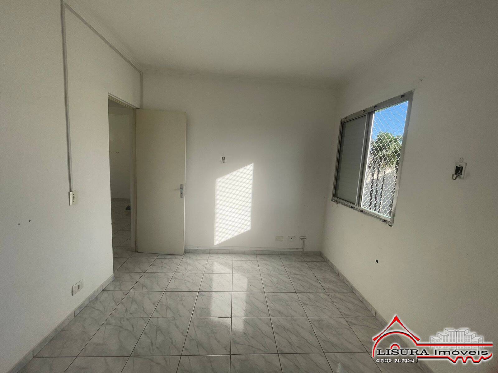 Apartamento à venda com 2 quartos, 56m² - Foto 1