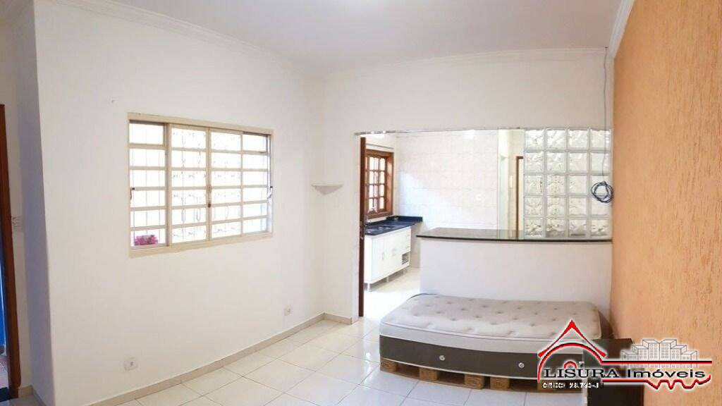 Casa à venda com 2 quartos, 173m² - Foto 1