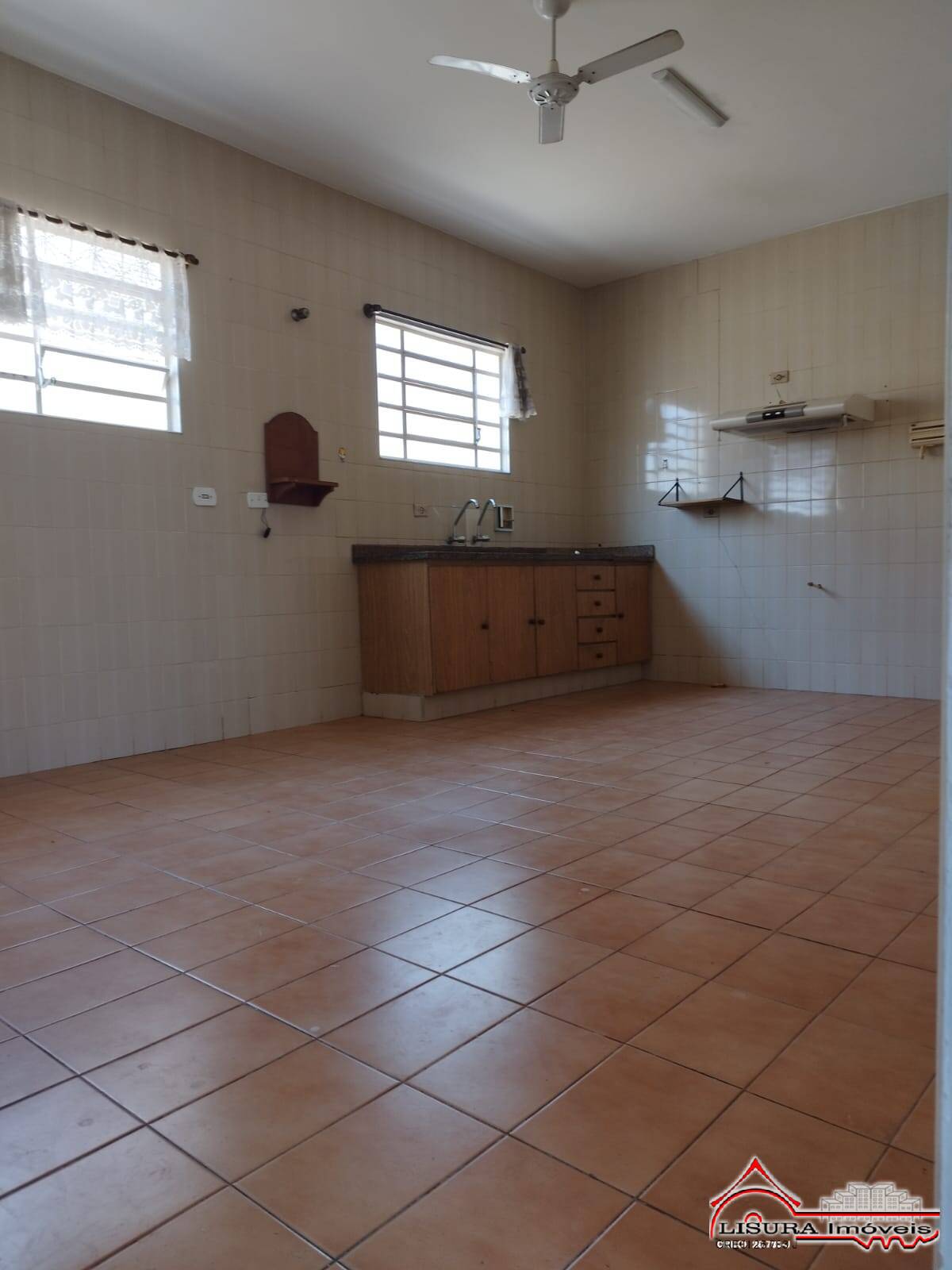 Casa para alugar com 2 quartos, 163m² - Foto 13