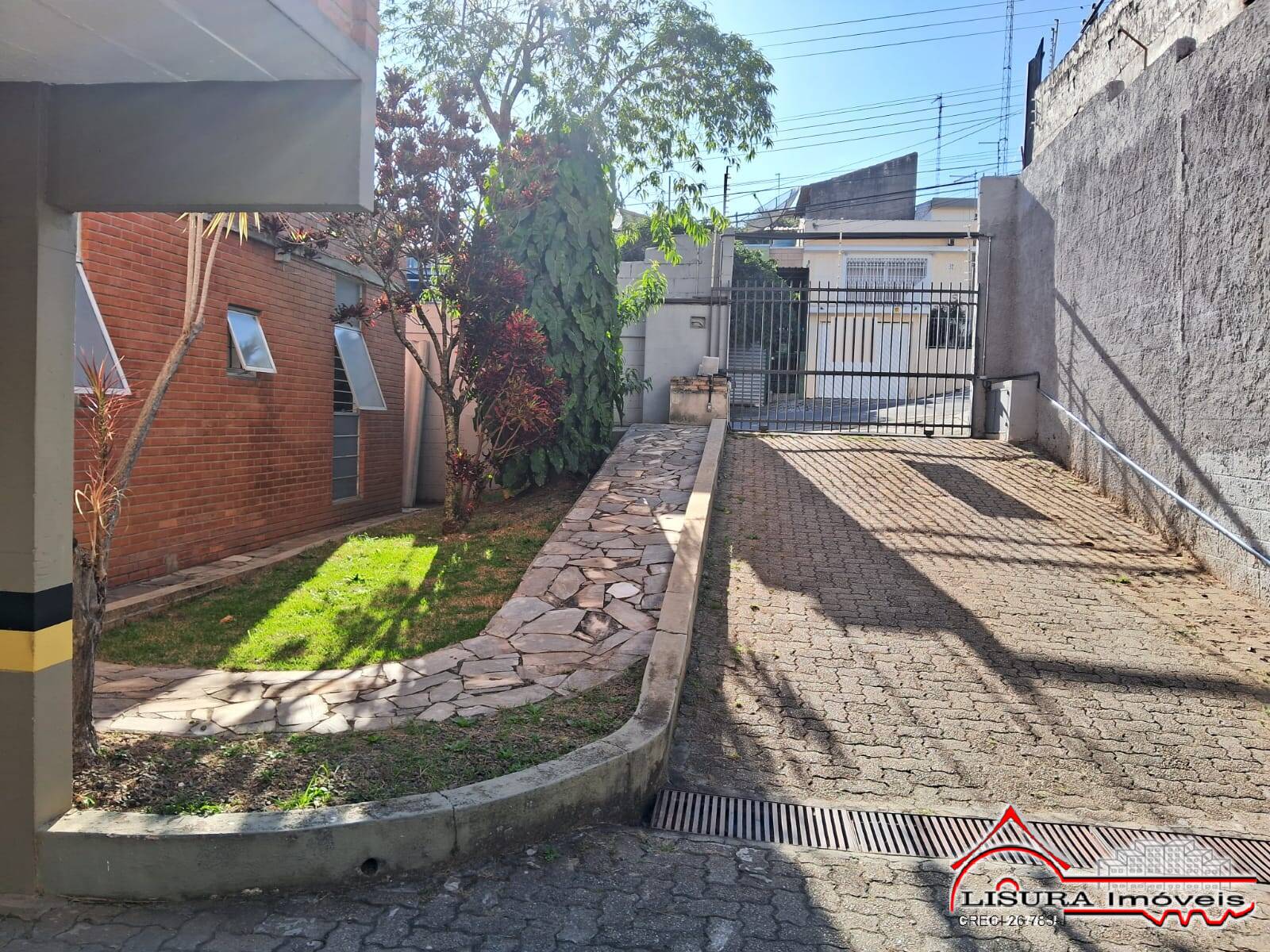 Apartamento para alugar com 2 quartos, 56m² - Foto 41